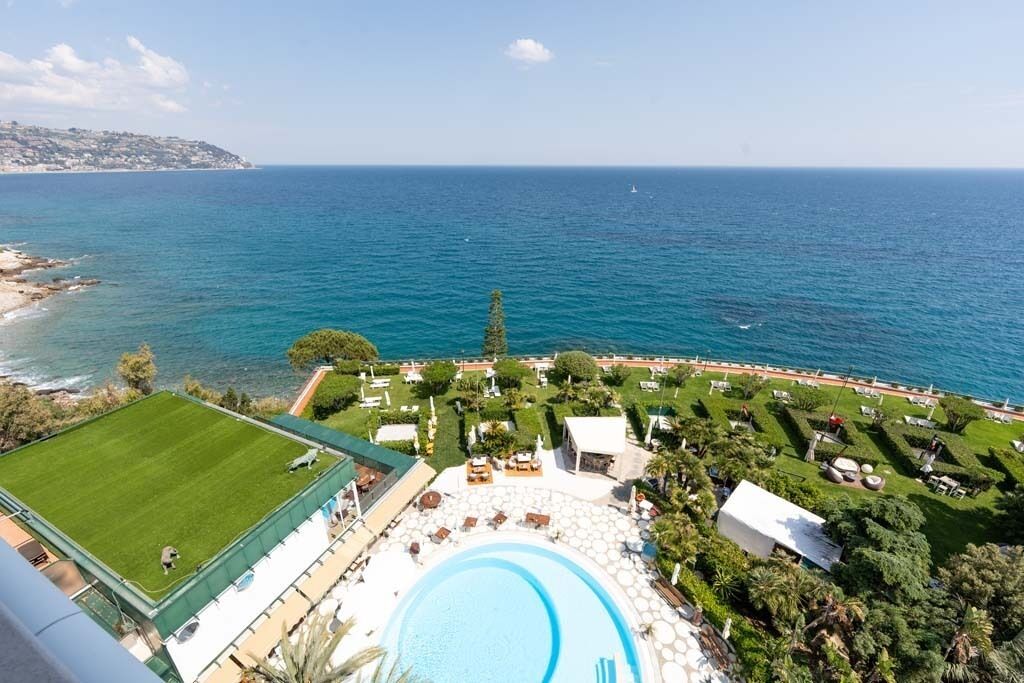 Alcove Suite (Spa/Club Lounge Access) | View from room