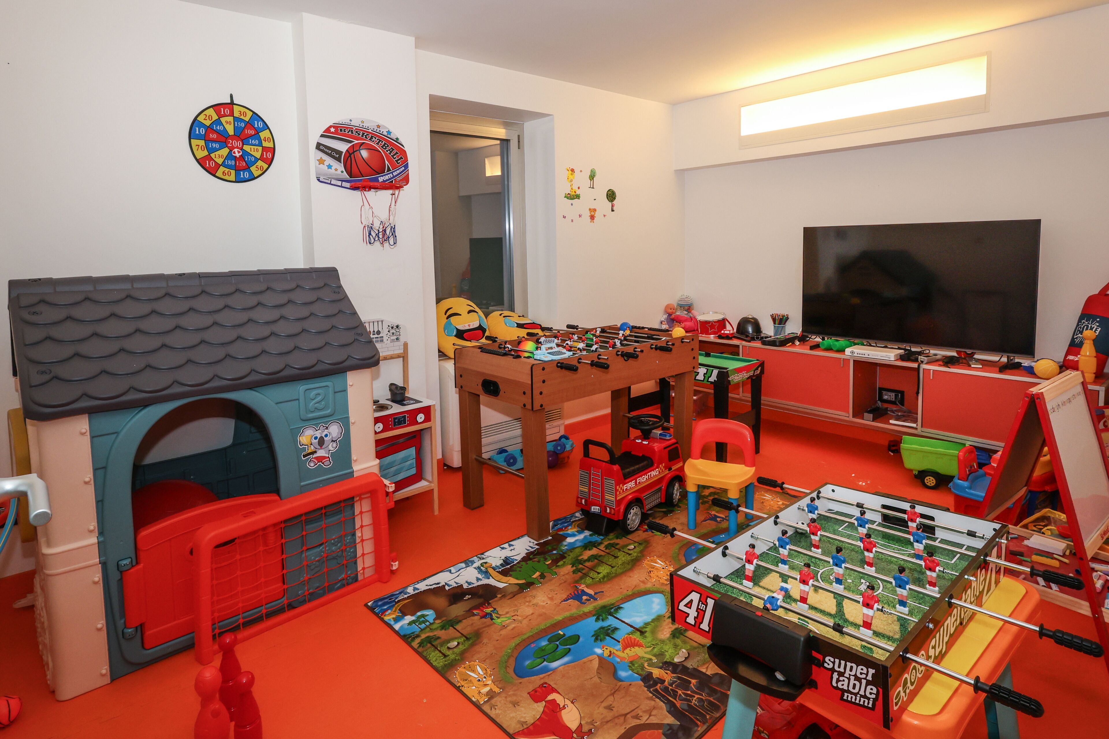 Children’s play area – indoor