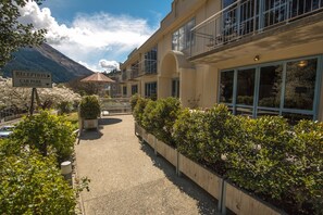 Entrada al alojamiento