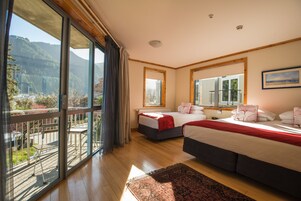 Hypo-allergenic bedding, desk, laptop workspace, free WiFi