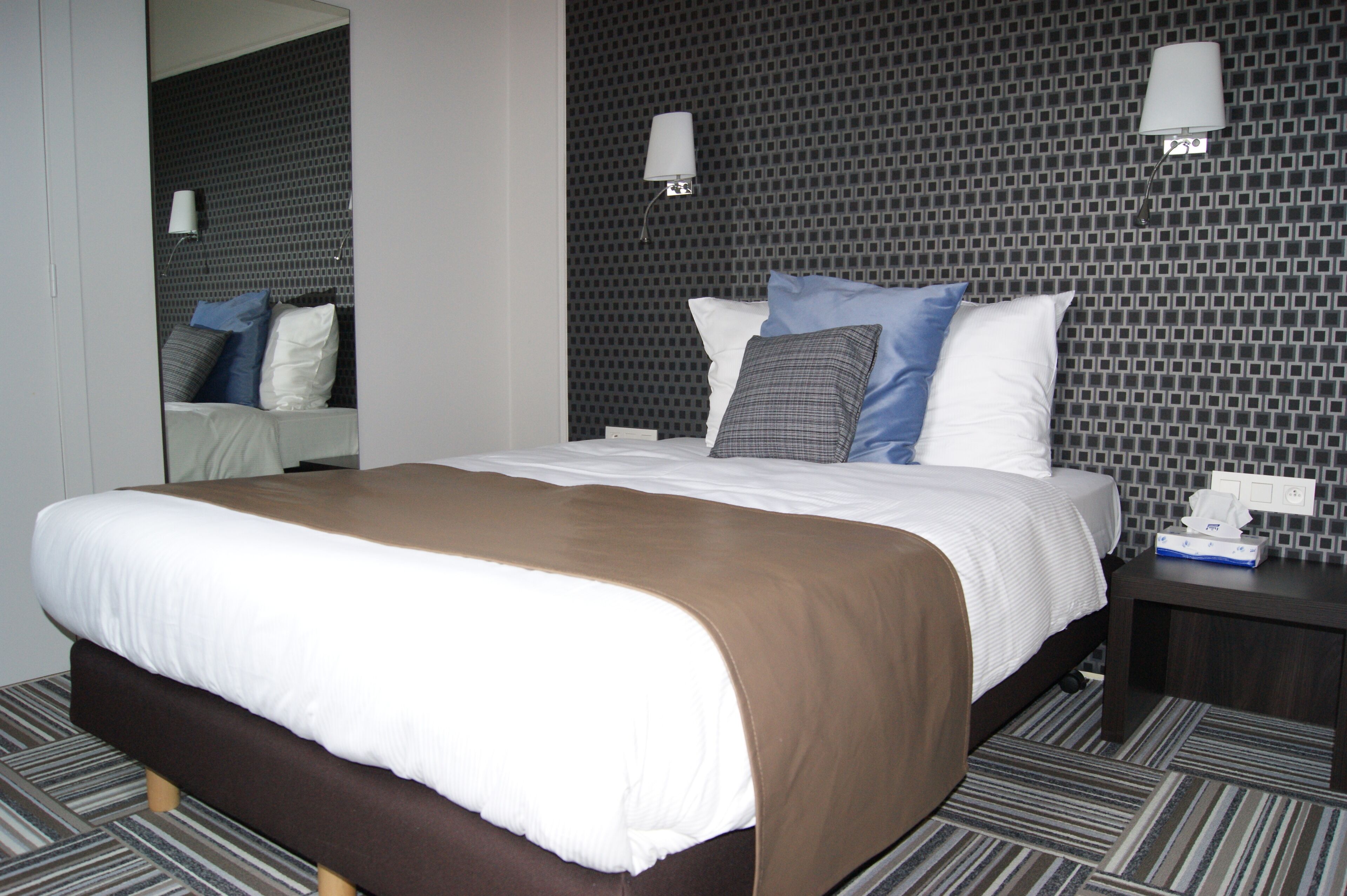 comfort room, 1 king bed | premium bedding, pillow-top beds, individually decorated, desk