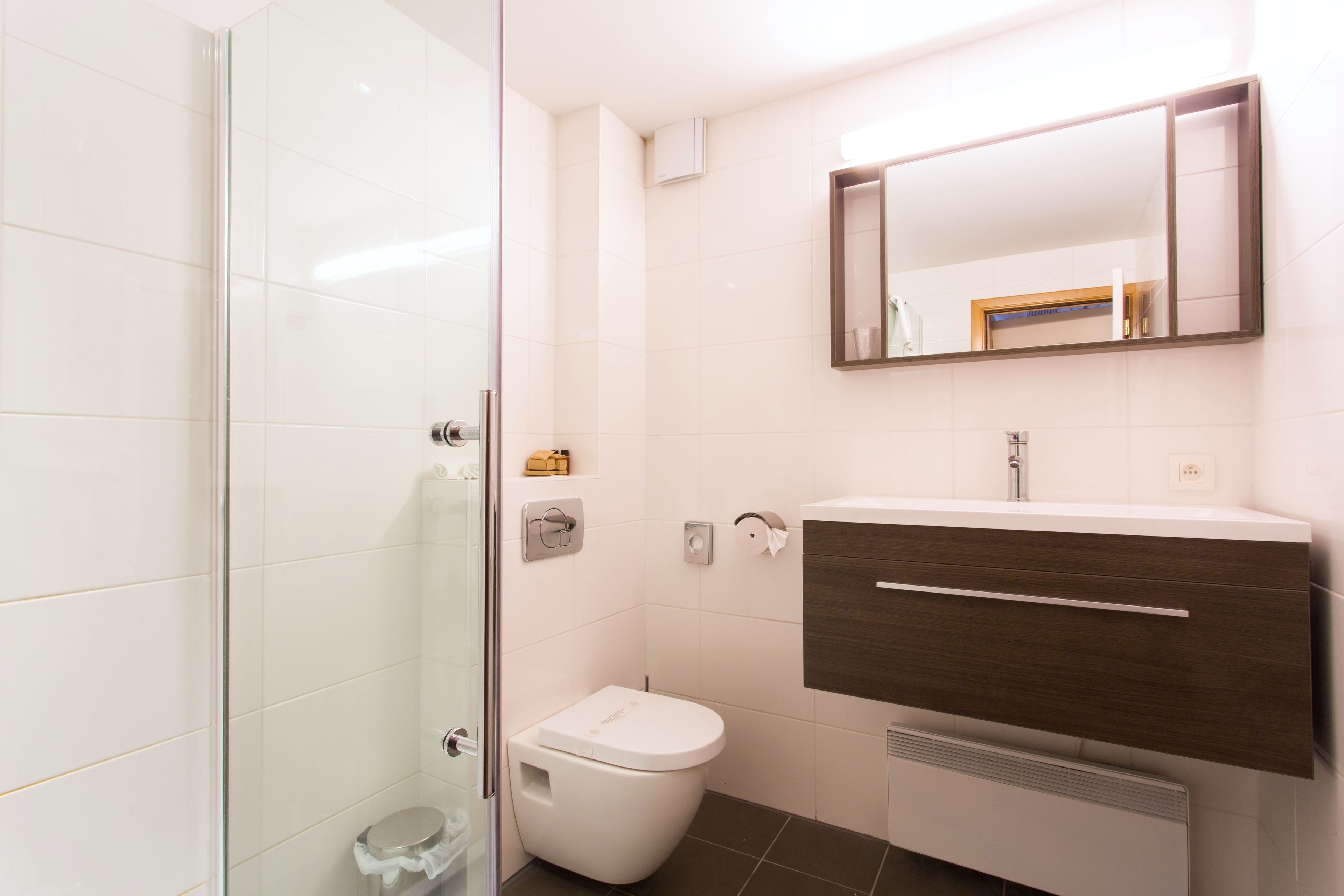 standard room, 1 queen bed | bathroom | shower, rainfall showerhead, free toiletries, hair dryer