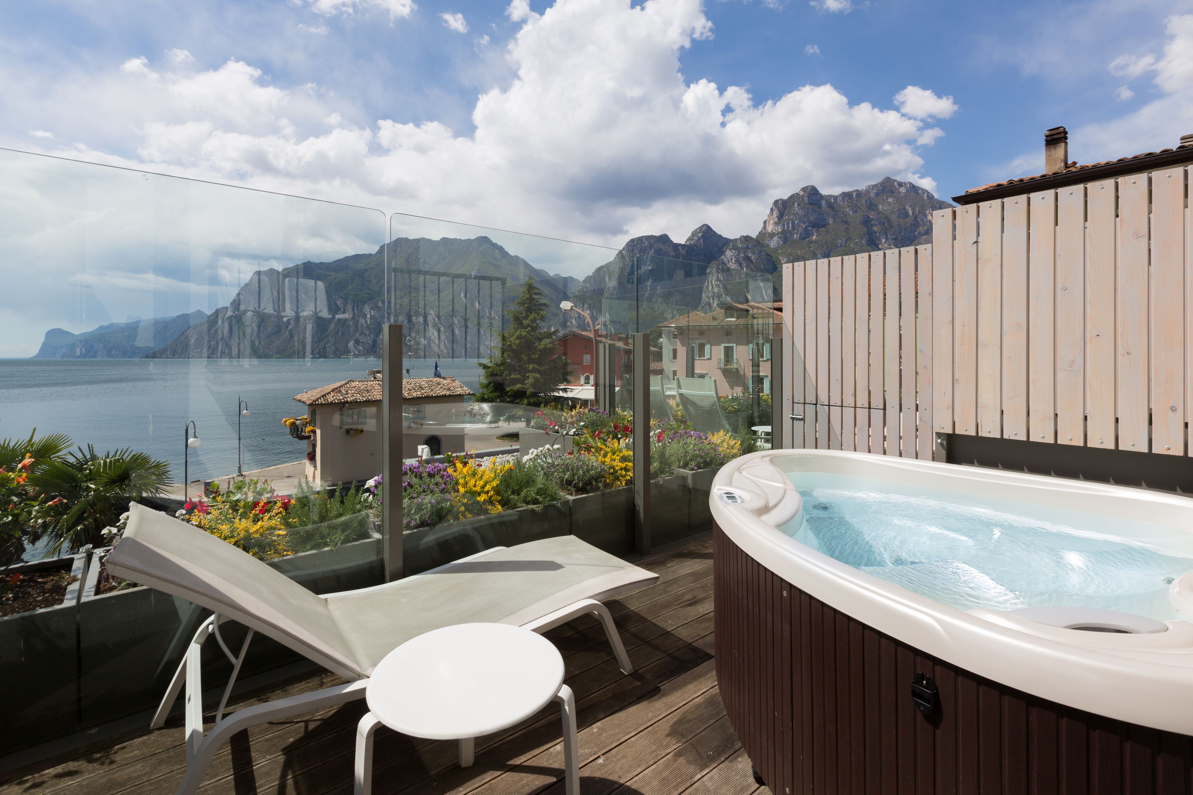 superior double room, terrace, lake view (whirpool) | terrace/patio