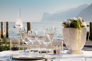 Breakfast, lunch, dinner served; Italian cuisine, ocean views 
