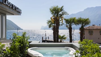 Superior Double Room, Terrace, Lake View (Whirpool) | Teres/patio