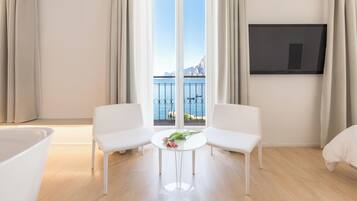 Standard Triple Room, Lake View