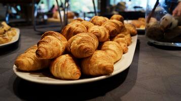 Gratis morgenmadsbuffet hver dag