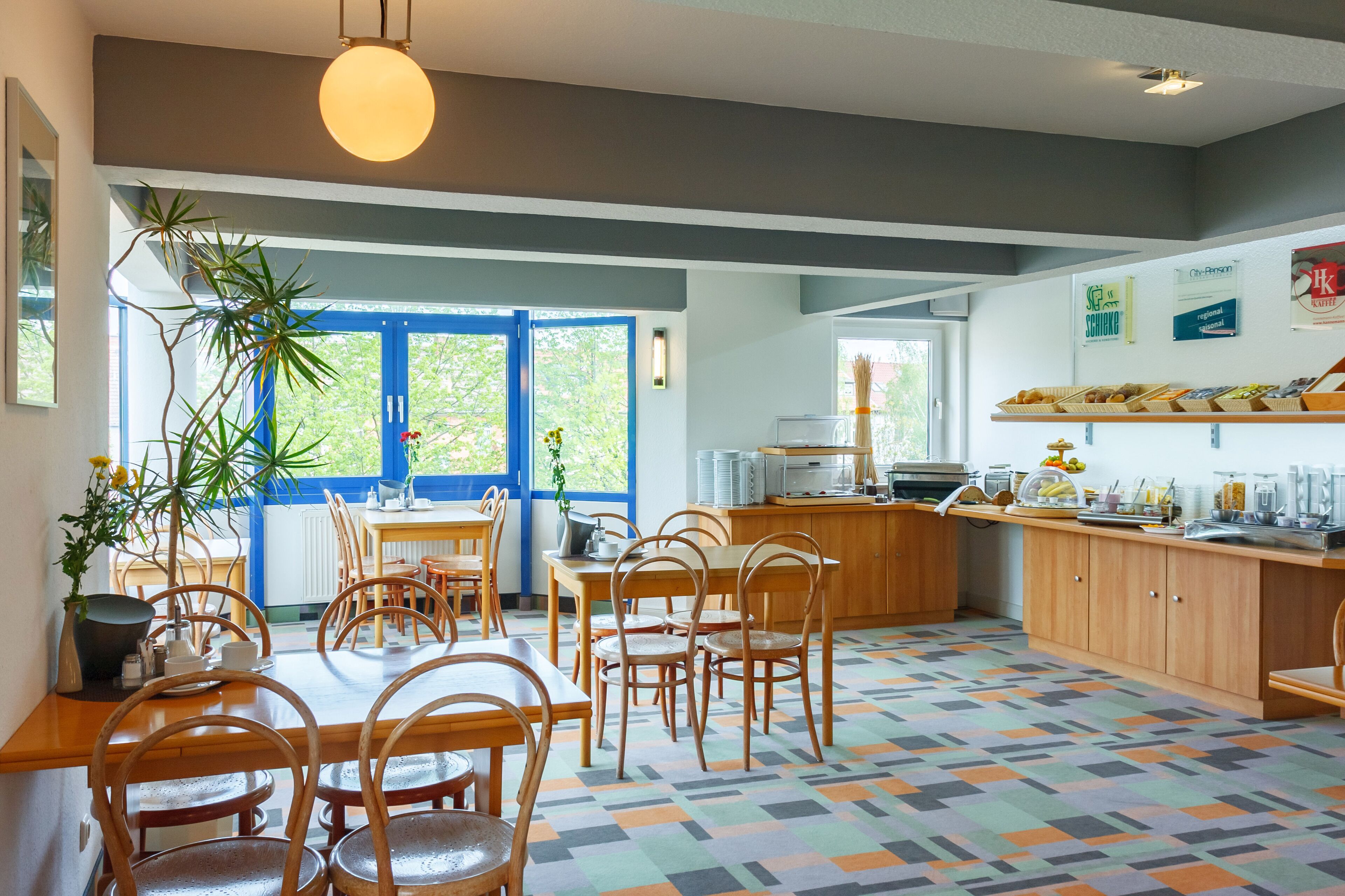 daily buffet breakfast (eur 6 per person)