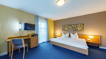 Desk, free cribs/infant beds, rollaway beds, free WiFi