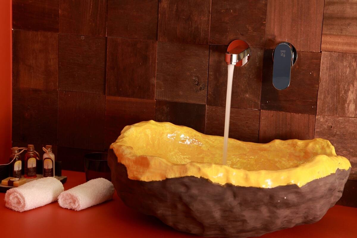 premium double or twin room | bathroom sink