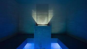 สระว่ายน้ำ