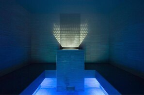 Pool - The Seven Hotel (Esch-sur-Alzette)