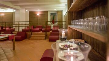 Bar (in der Unterkunft)