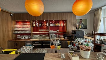 Bar (in der Unterkunft)