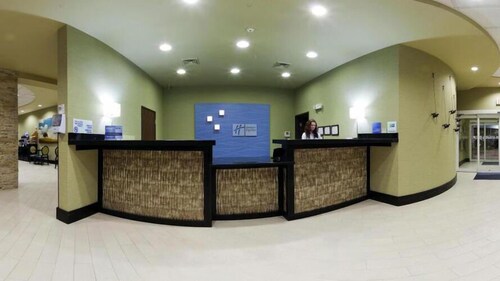 Holiday Inn Express Hotel & Suites Waycross by IHG