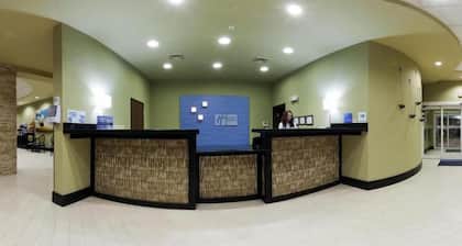 Holiday Inn Express Hotel & Suites Waycross by IHG