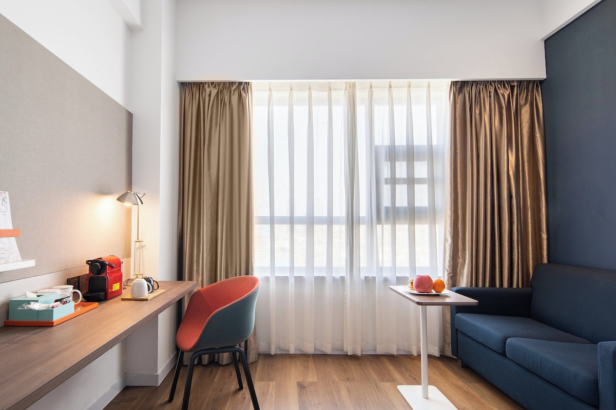 In-room safe, desk, free WiFi, bed sheets