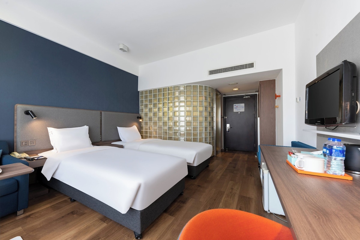 In-room safe, desk, free WiFi, bed sheets