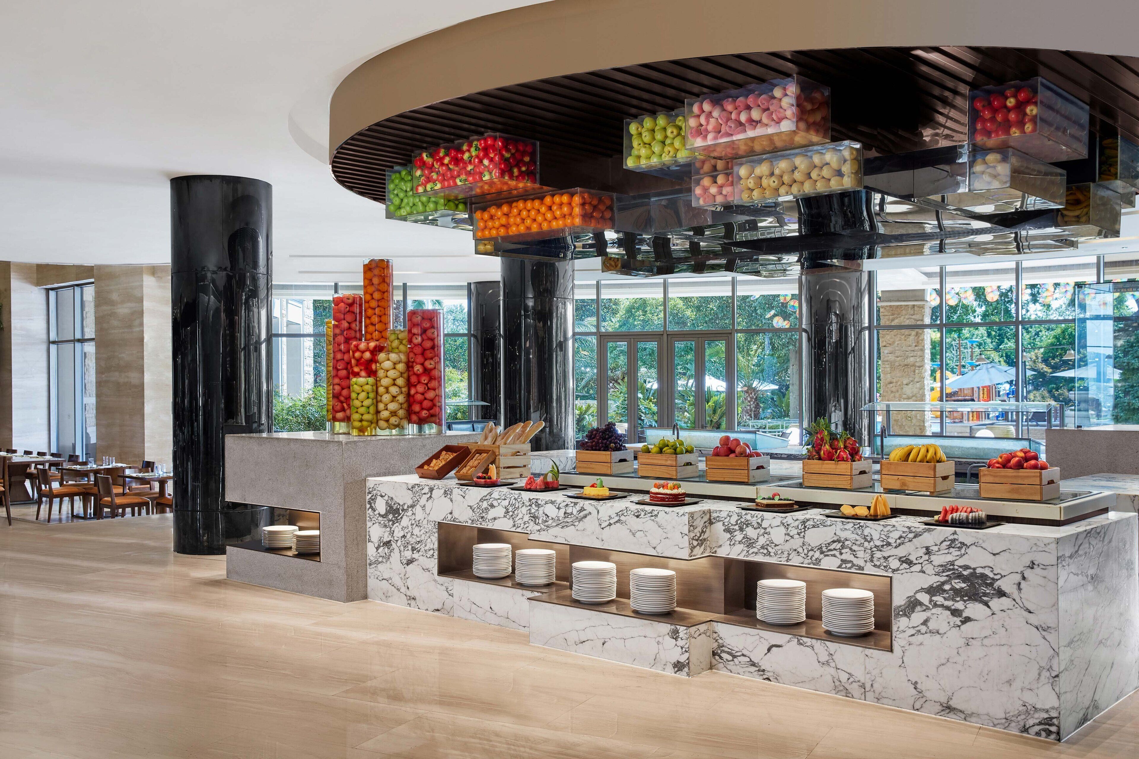 3 restaurants, breakfast, lunch, dinner served; regional cuisine