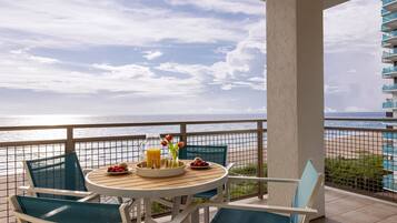 Villa, 2 Bedrooms, Non Smoking, Balcony (Oceanfront) | Property amenity