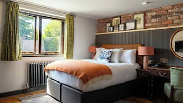 Comfort Double Room, Mobility Accessible | Hypo-allergenic bedding, desk, iron/ironing board