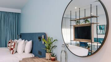 Egyptian cotton sheets, premium bedding, memory-foam beds, in-room safe