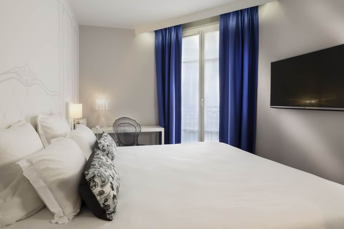 Double Room (with Air conditioning) | Premium bedding, memory foam beds, in-room safe, blackout drapes
