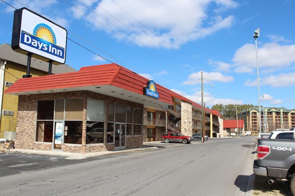 Front of property - Days Inn Pigeon Forge South (Pigeon Forge)