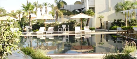 Indoor pool, outdoor pool