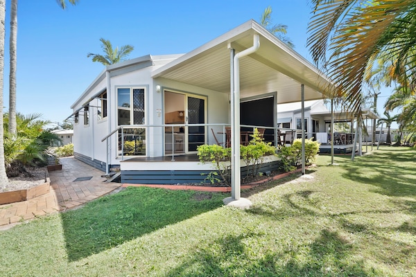 Villa (2 Bedroom) | WiFi, bed sheets