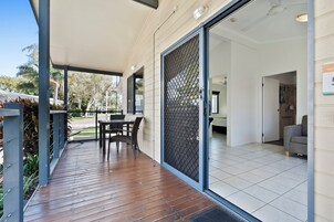 Superior Cabin (1 Bedroom) | WiFi, bed sheets