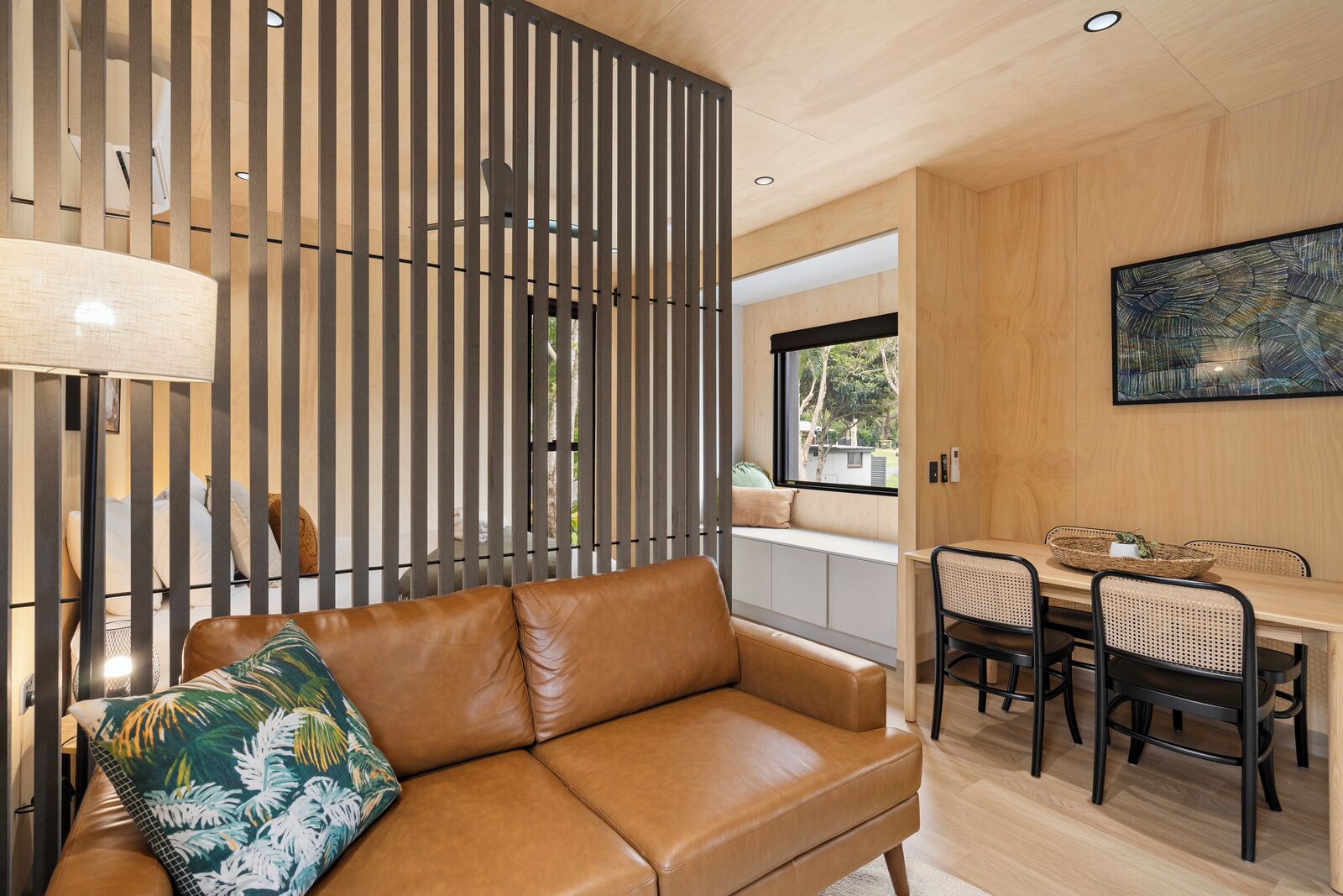 Duplex Studio Pod | WiFi, bed sheets