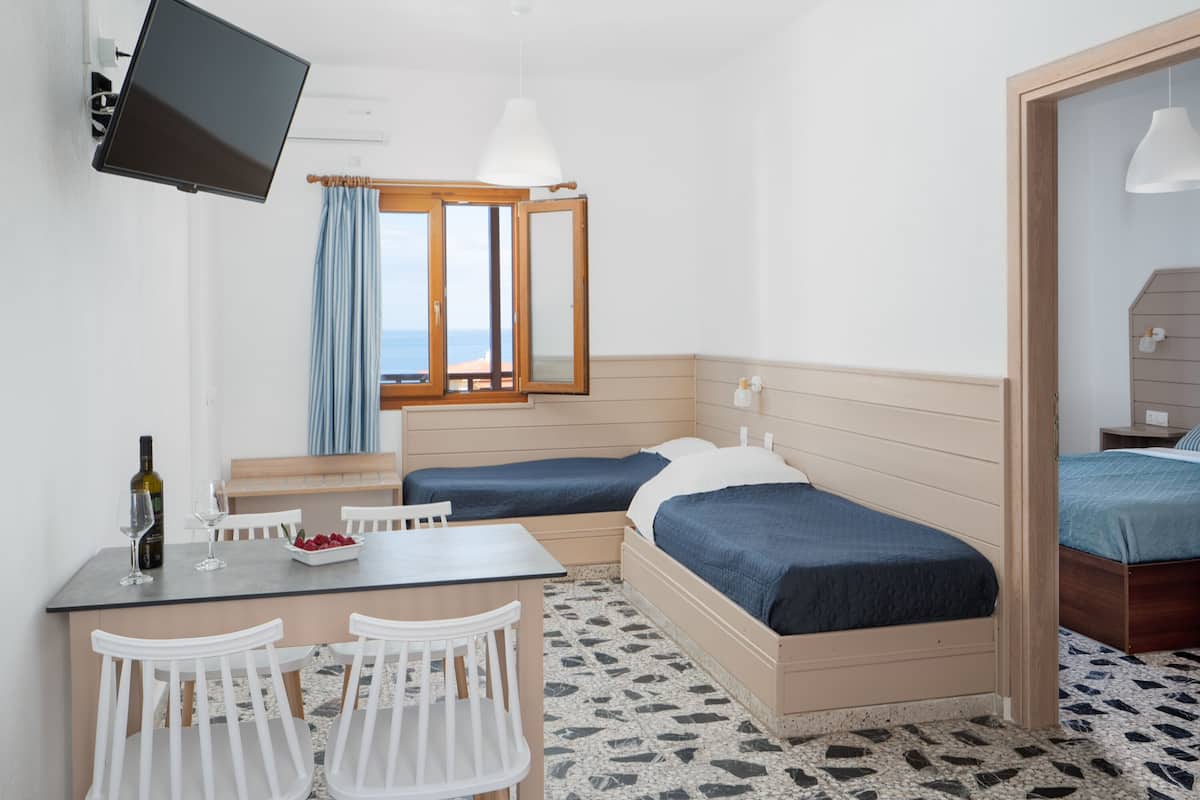 1 bedroom, in-room safe, desk, free WiFi