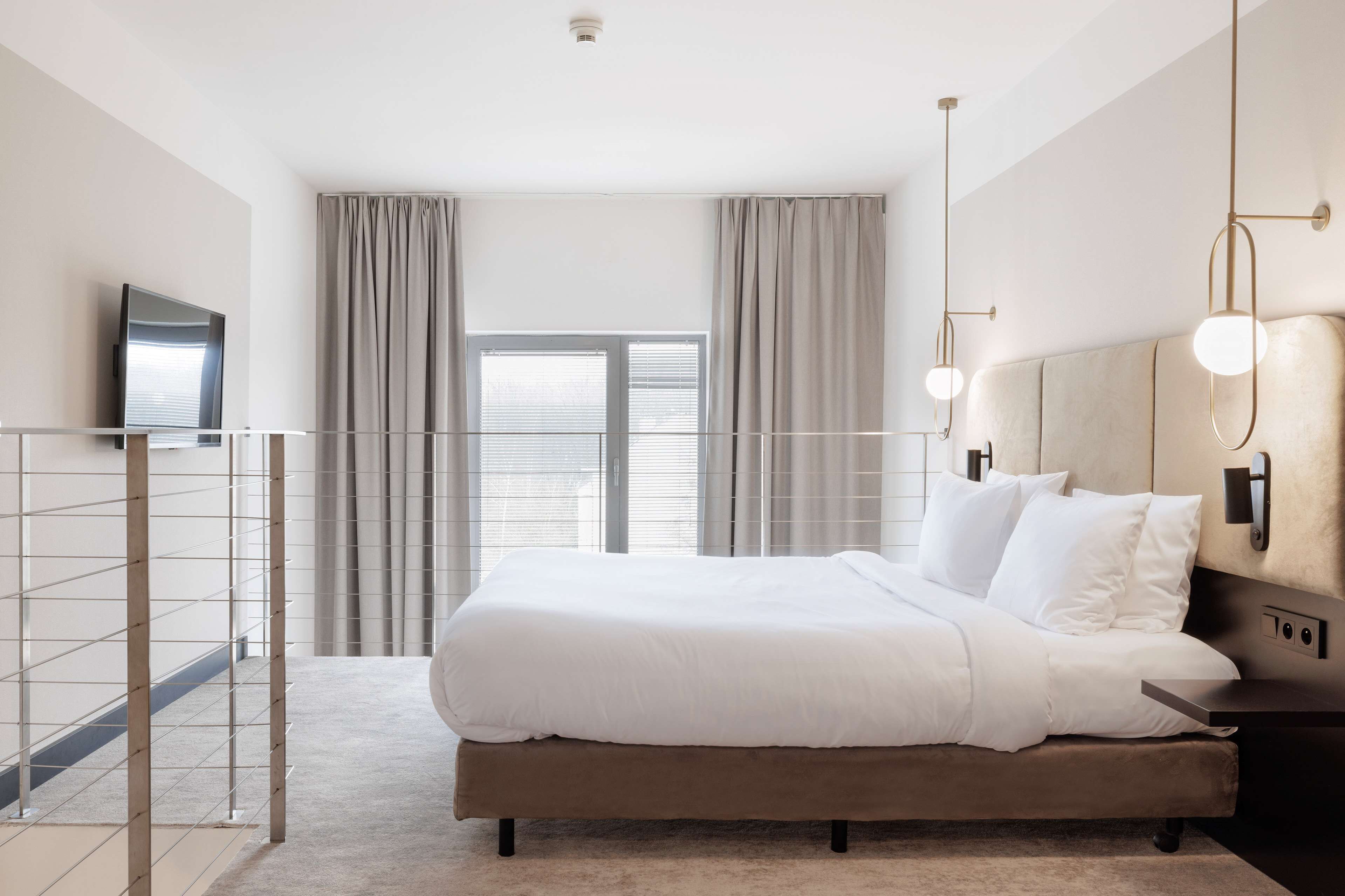 2 bedrooms, minibar, in-room safe, desk