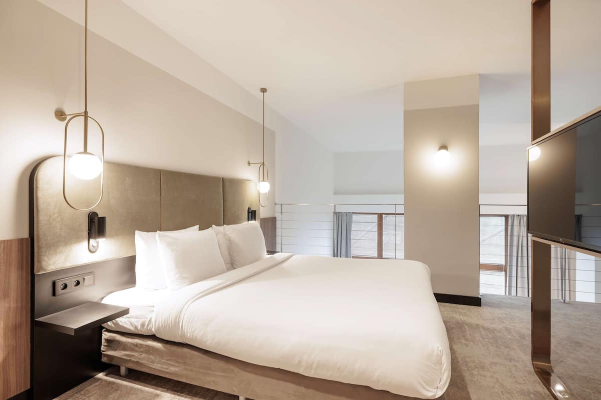 Premium Suite, 2 Bedrooms | 2 bedrooms, minibar, in-room safe, desk