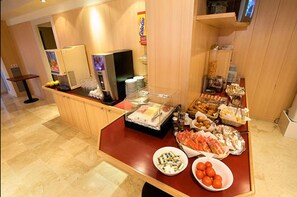 Bar (on property) - Hotel Basic (Olerdola)