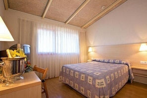 In-room safe, desk, blackout curtains, soundproofing