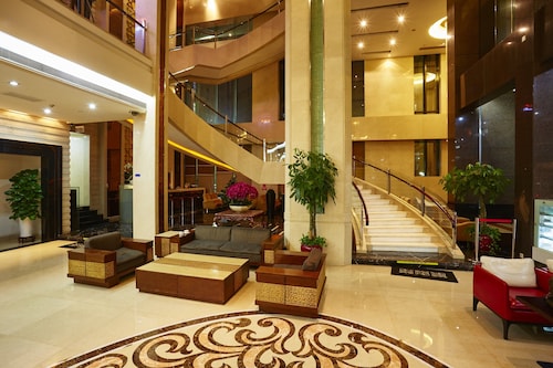 Daysun International Hotel