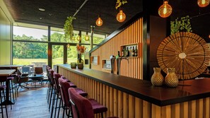 Bar (in der Unterkunft)