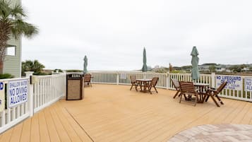 Sun deck