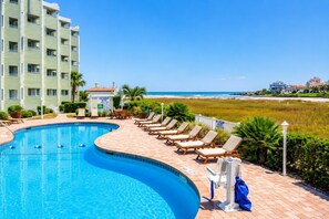 Indoor pool, outdoor pool - Sands Beach Club (Myrtle Beach)