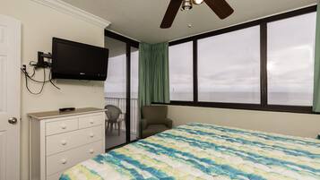 Room, 2 Bedrooms | Iron/ironing board, free WiFi, bed sheets, alarm clocks