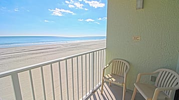 Chambre, 2 chambres | Balcon