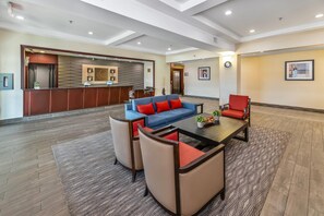 Lobby - Comfort Inn (Dawson Creek)