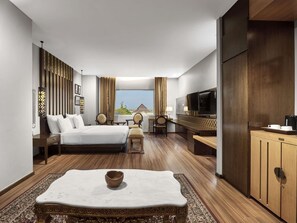 Suite junior, 1 cama de matrimonio grande | Ropa de cama de alta calidad, edredones de plumas, minibar y caja fuerte