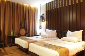 1 bedroom, premium bedding, down duvets, minibar