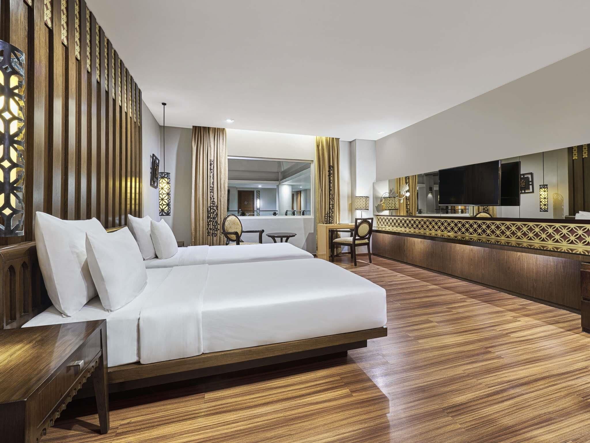 Habitación ejecutiva, 2 camas individuales | Ropa de cama de alta calidad, edredón y minibar 