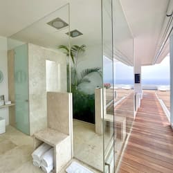 Ocean Suite Bahia | Bathroom | Shower, rainfall showerhead, free toiletries, hair dryer