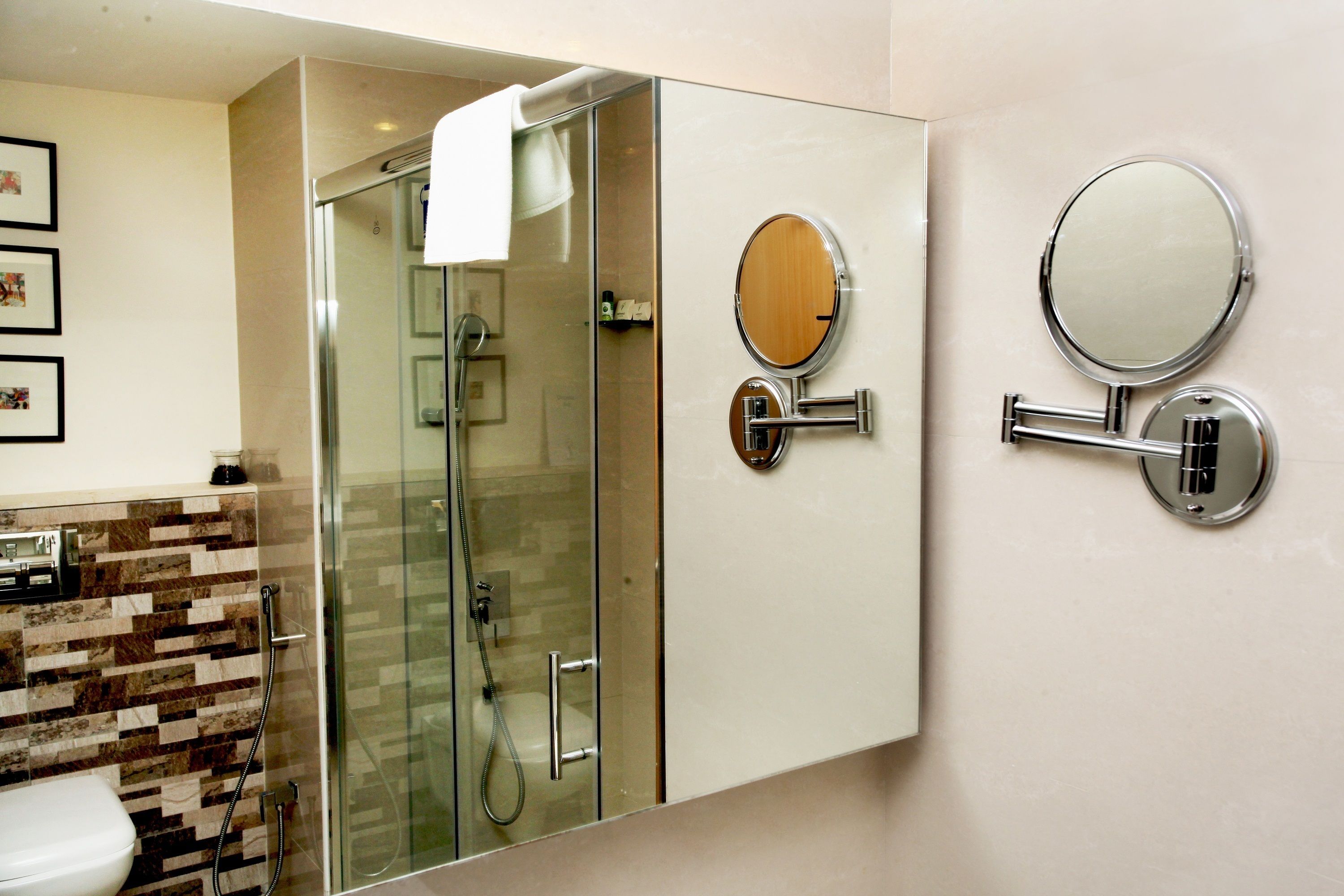 premium bedding, down duvets, pillow-top beds, minibar