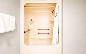 Free toiletries, hair dryer, towels - Red Roof Inn Branson (Branson)